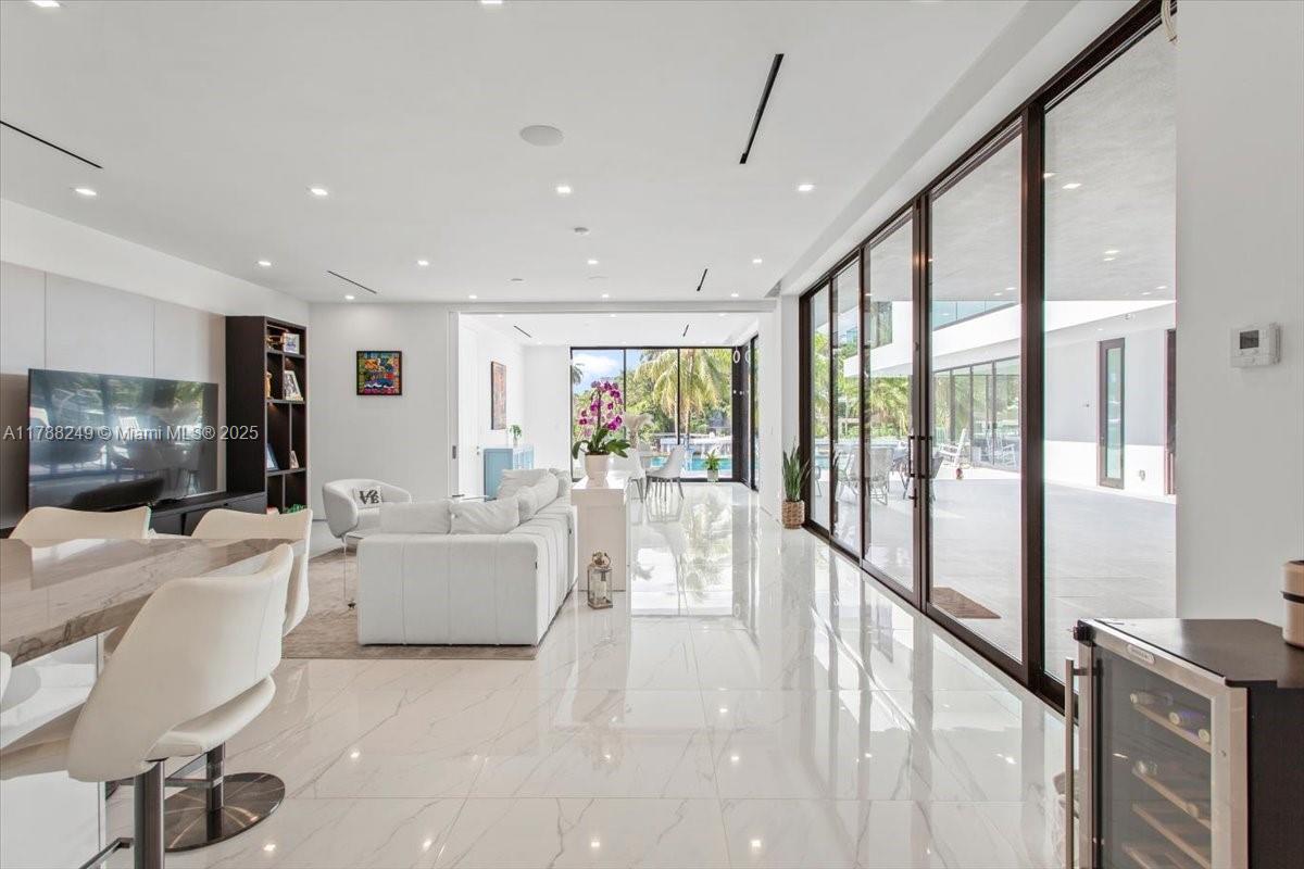 SHORECREST - Residential Lease