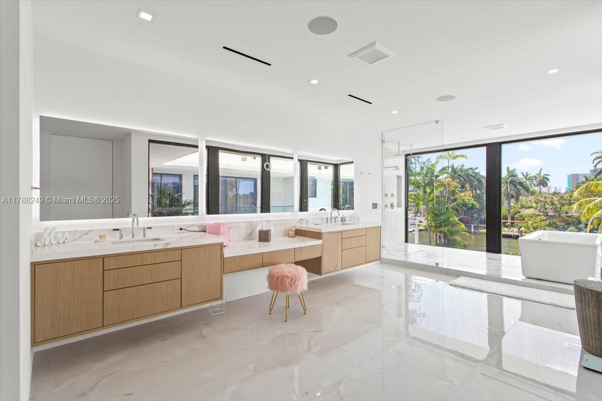 SHORECREST - Residential Lease