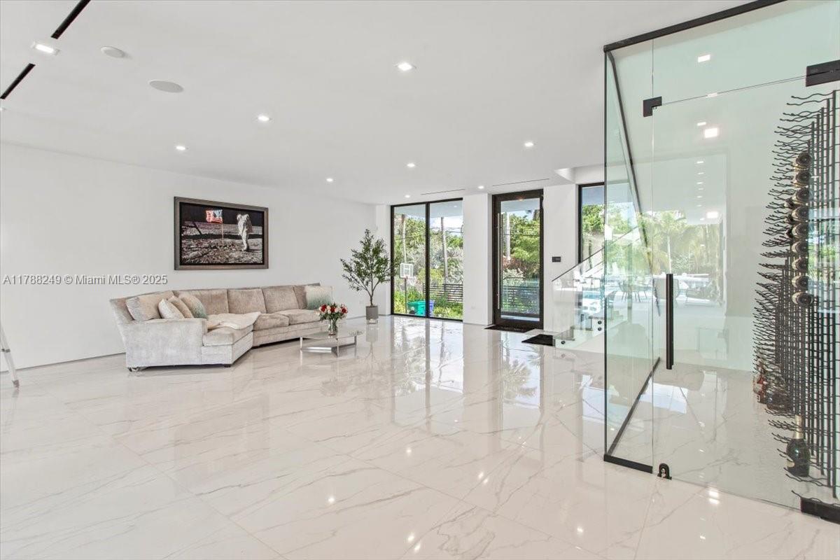 SHORECREST - Residential Lease