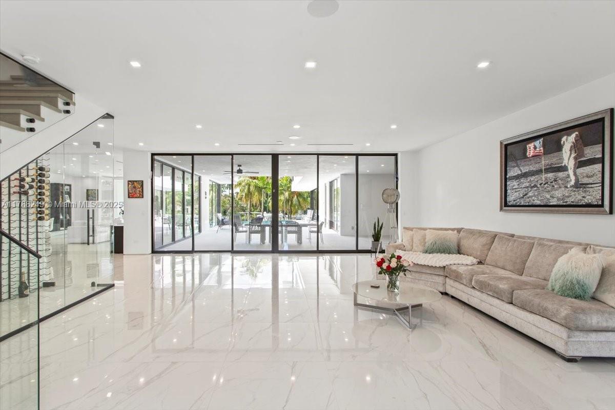 SHORECREST - Residential Lease