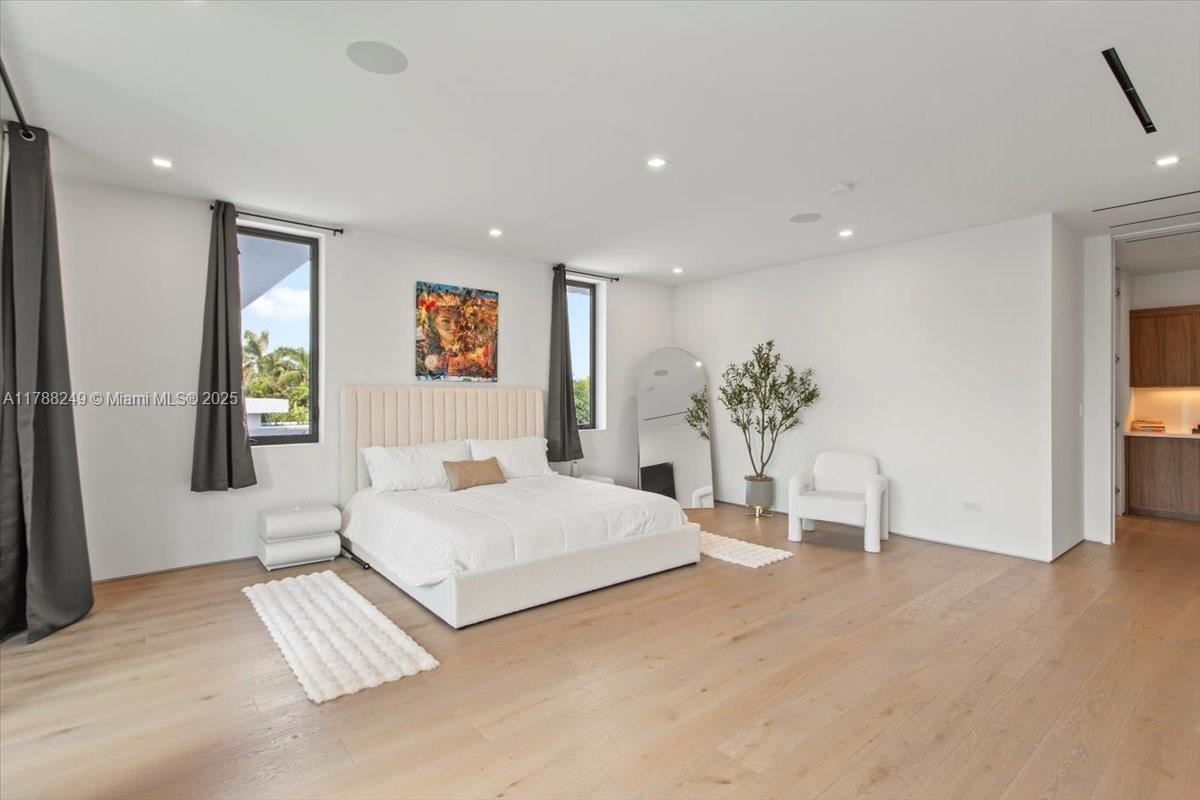 SHORECREST - Residential Lease