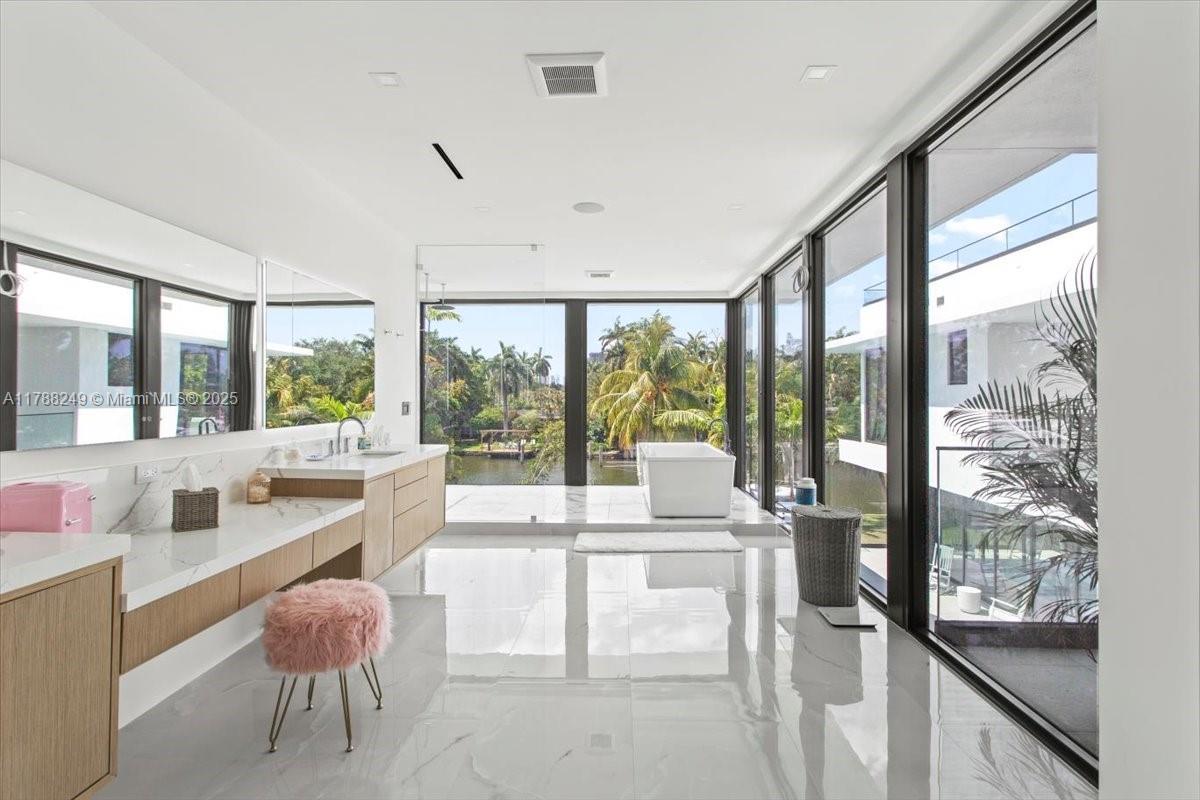 SHORECREST - Residential Lease