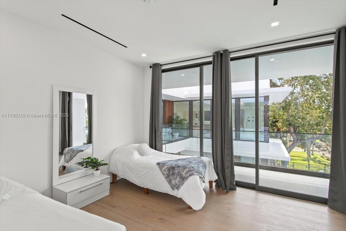 SHORECREST - Residential Lease