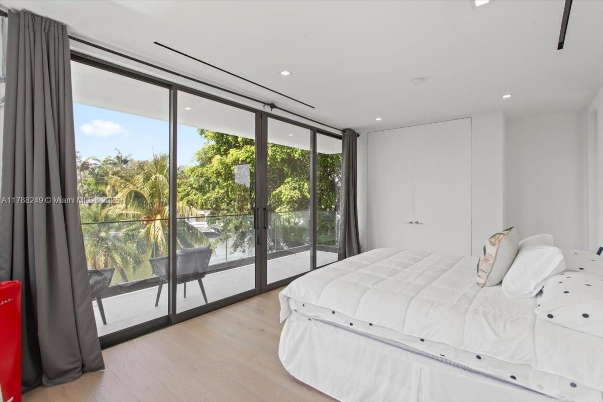 SHORECREST - Residential Lease