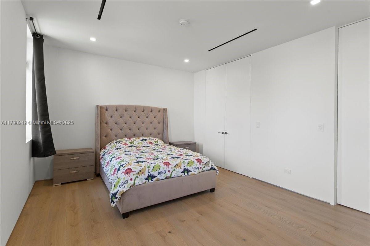 SHORECREST - Residential Lease