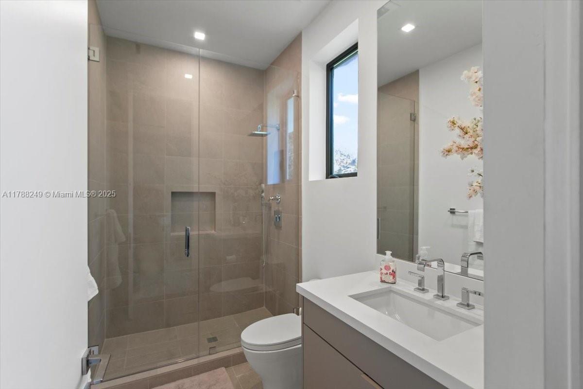 SHORECREST - Residential Lease