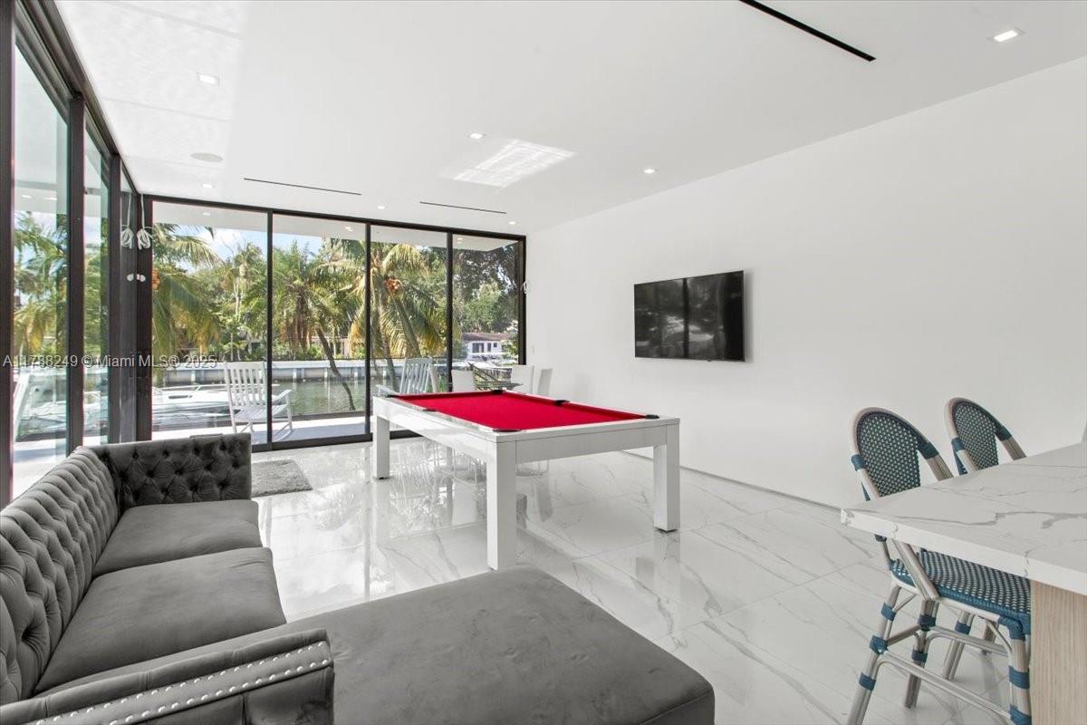 SHORECREST - Residential Lease