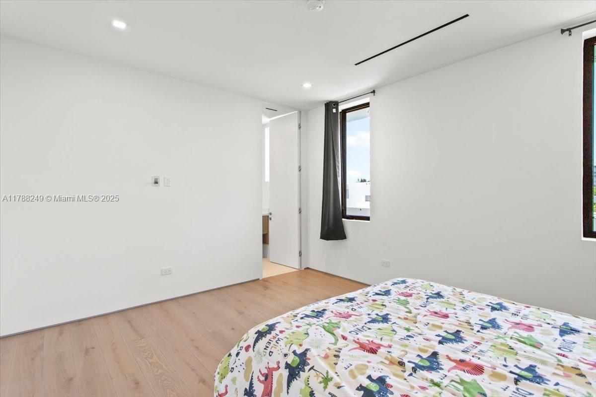 SHORECREST - Residential Lease