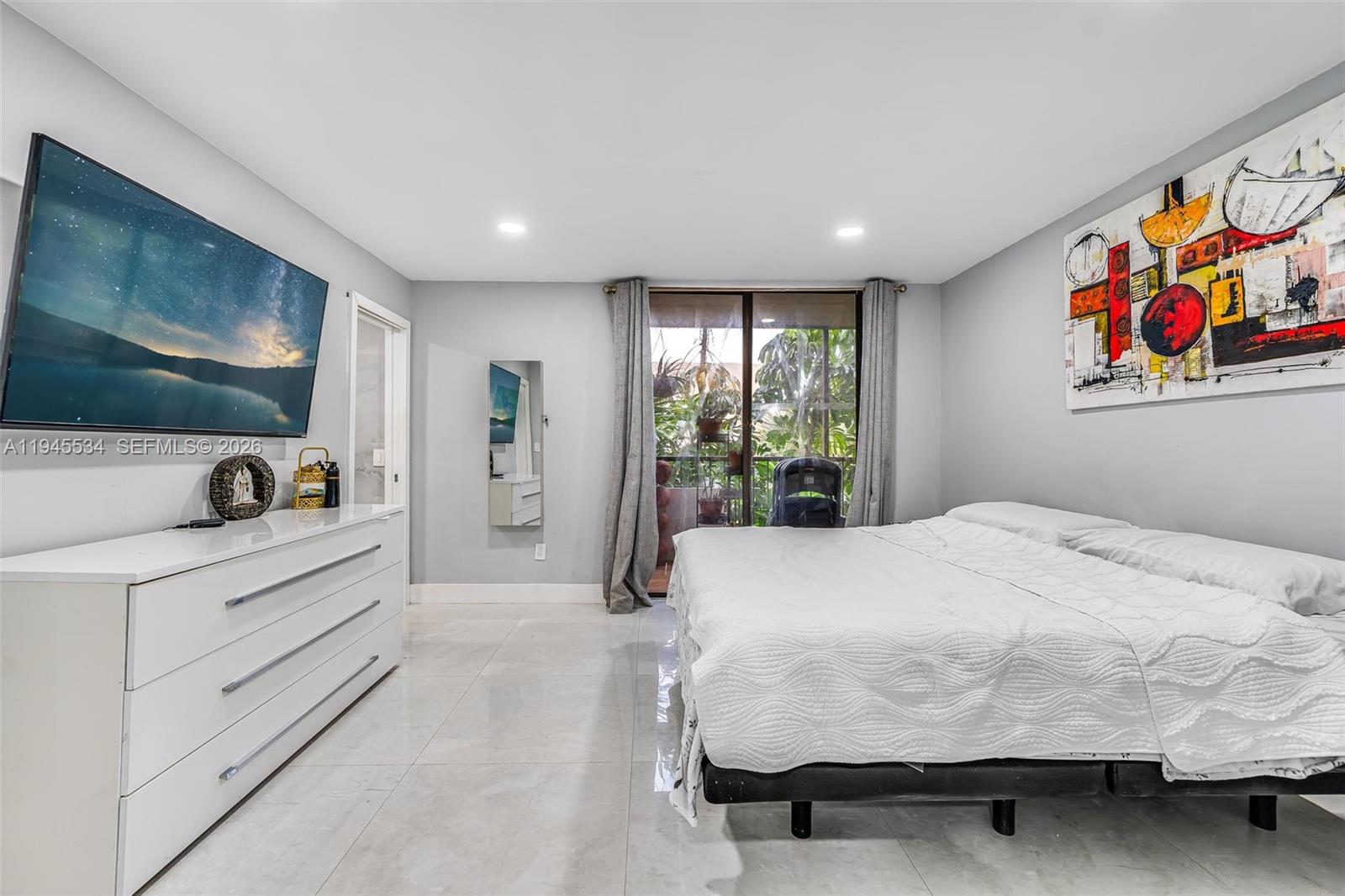 FOX CHASE CONDO #3 - Residential