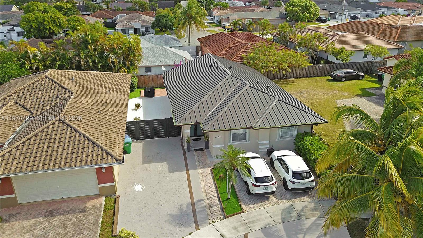 NATALIE HOMES - Residential