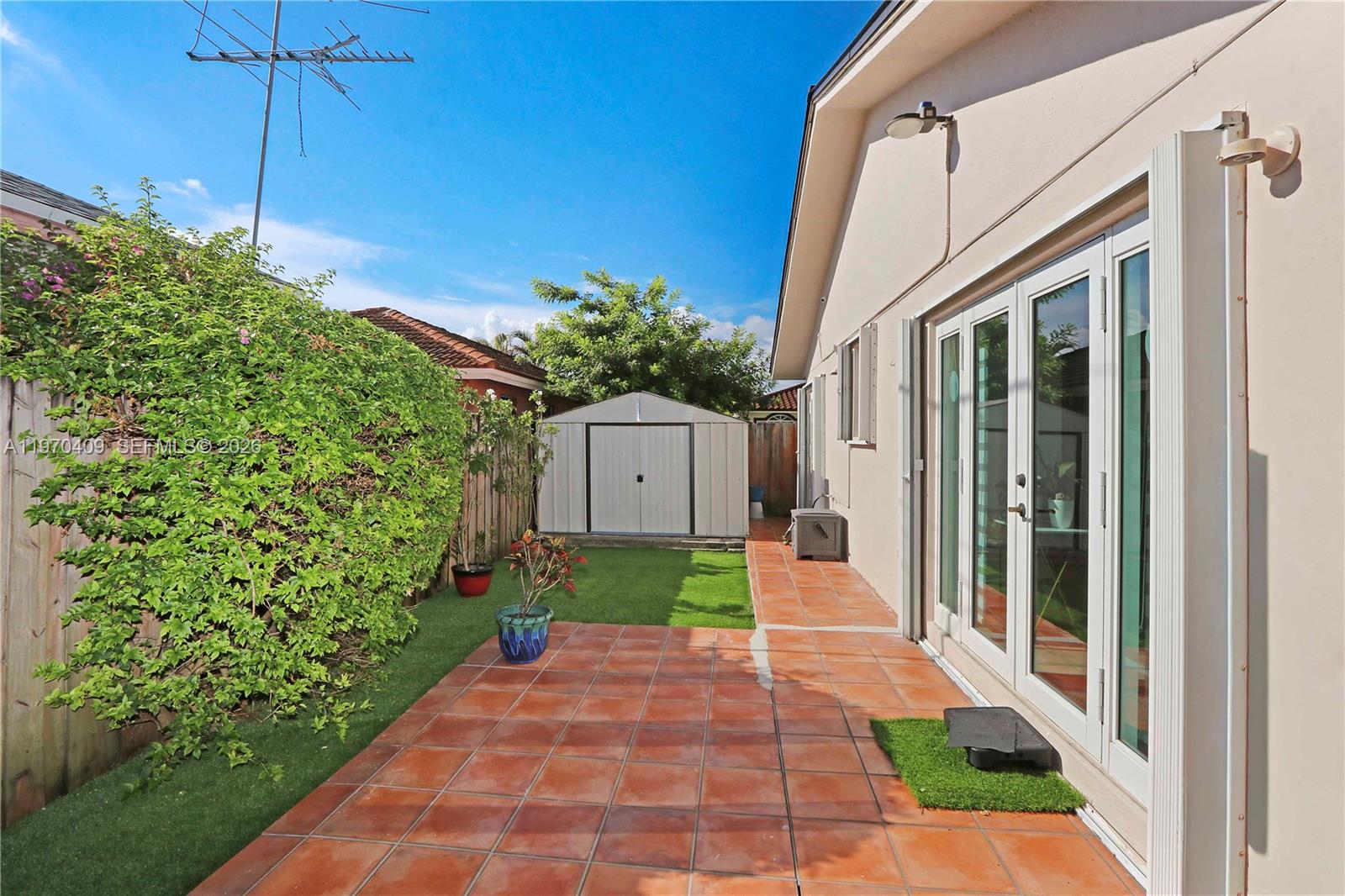 NATALIE HOMES - Residential