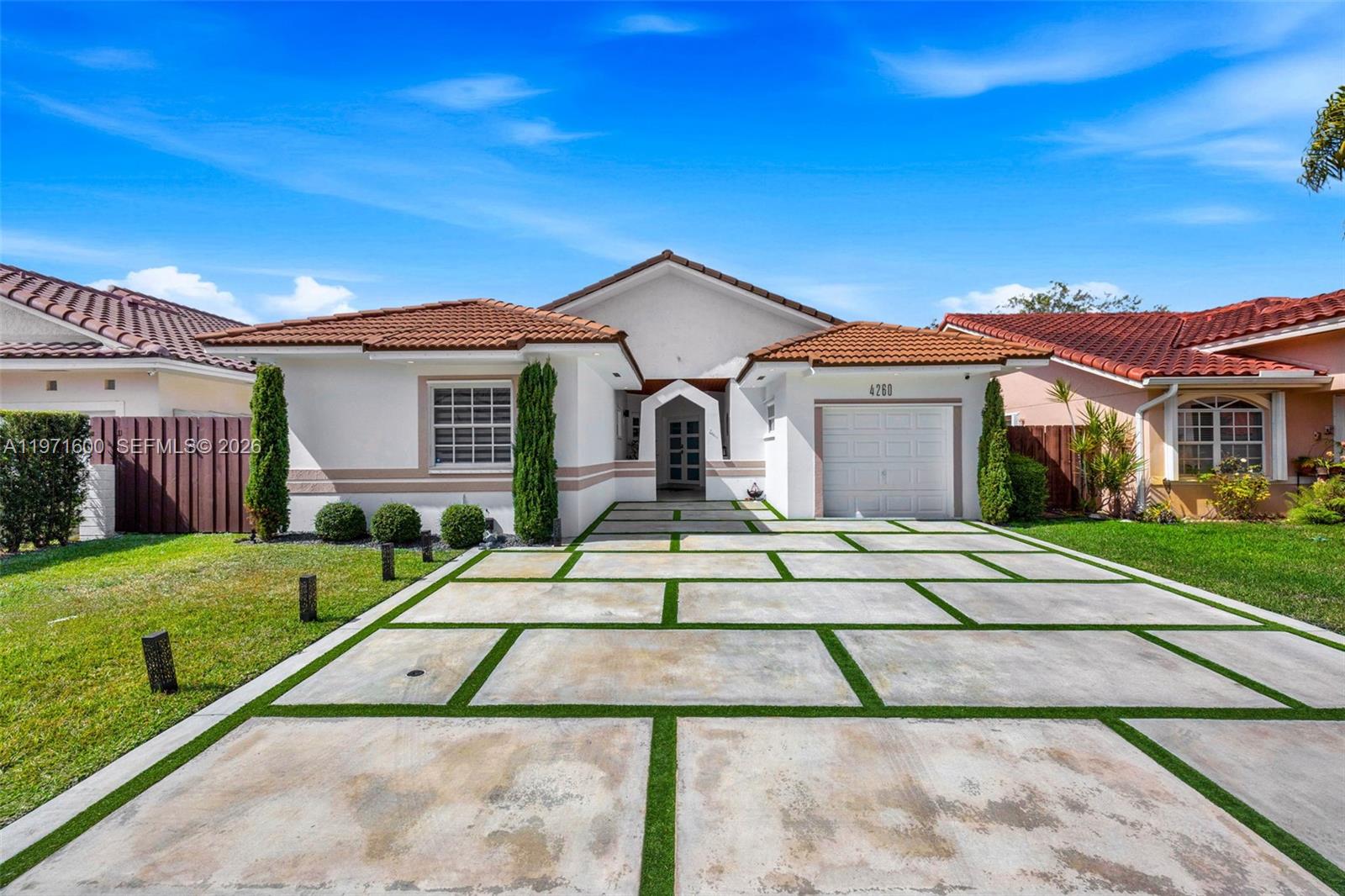 C-WEST LAKES OF THE MEADO - Residential