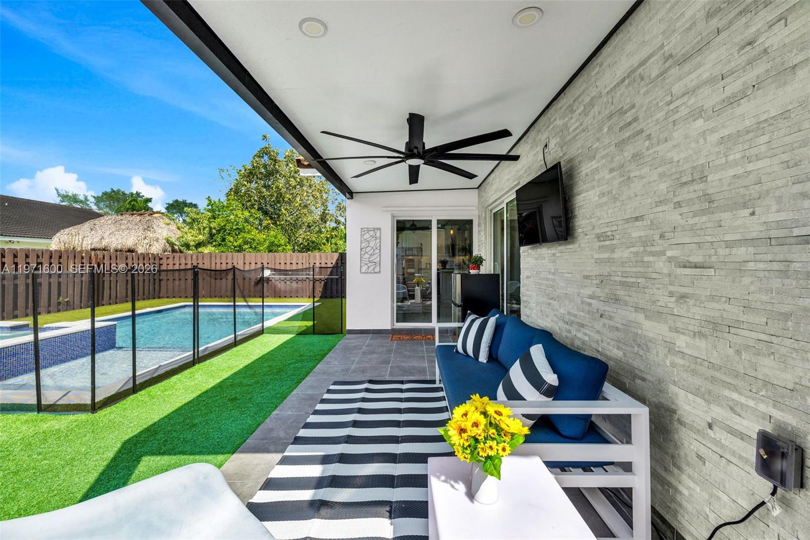 C-WEST LAKES OF THE MEADO - Residential