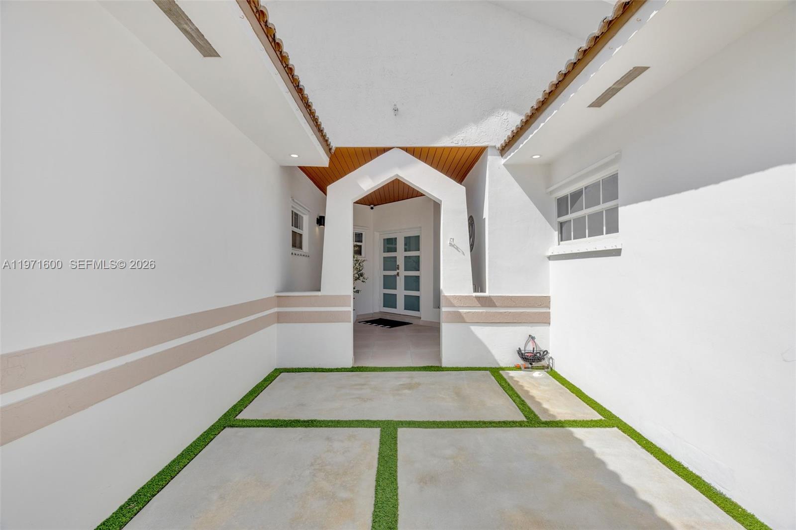 C-WEST LAKES OF THE MEADO - Residential