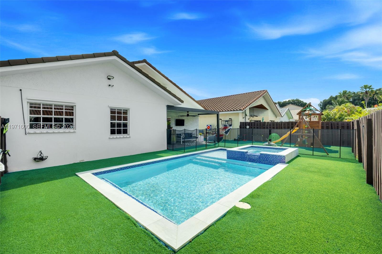 C-WEST LAKES OF THE MEADO - Residential