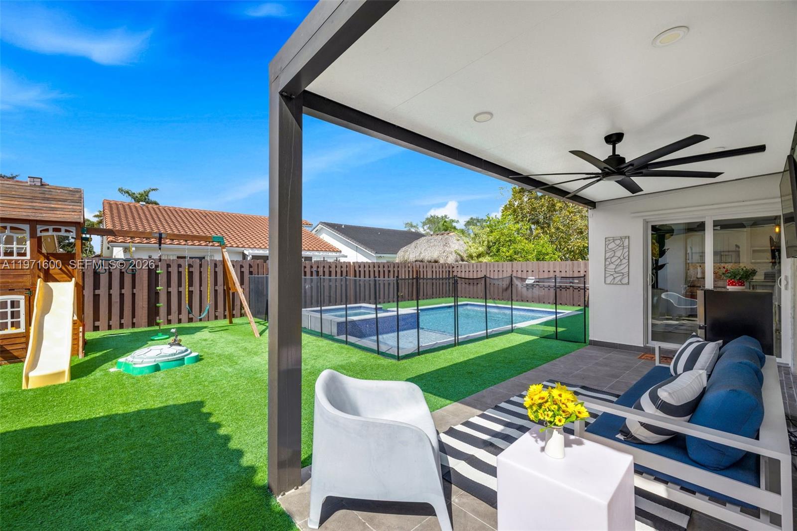 C-WEST LAKES OF THE MEADO - Residential