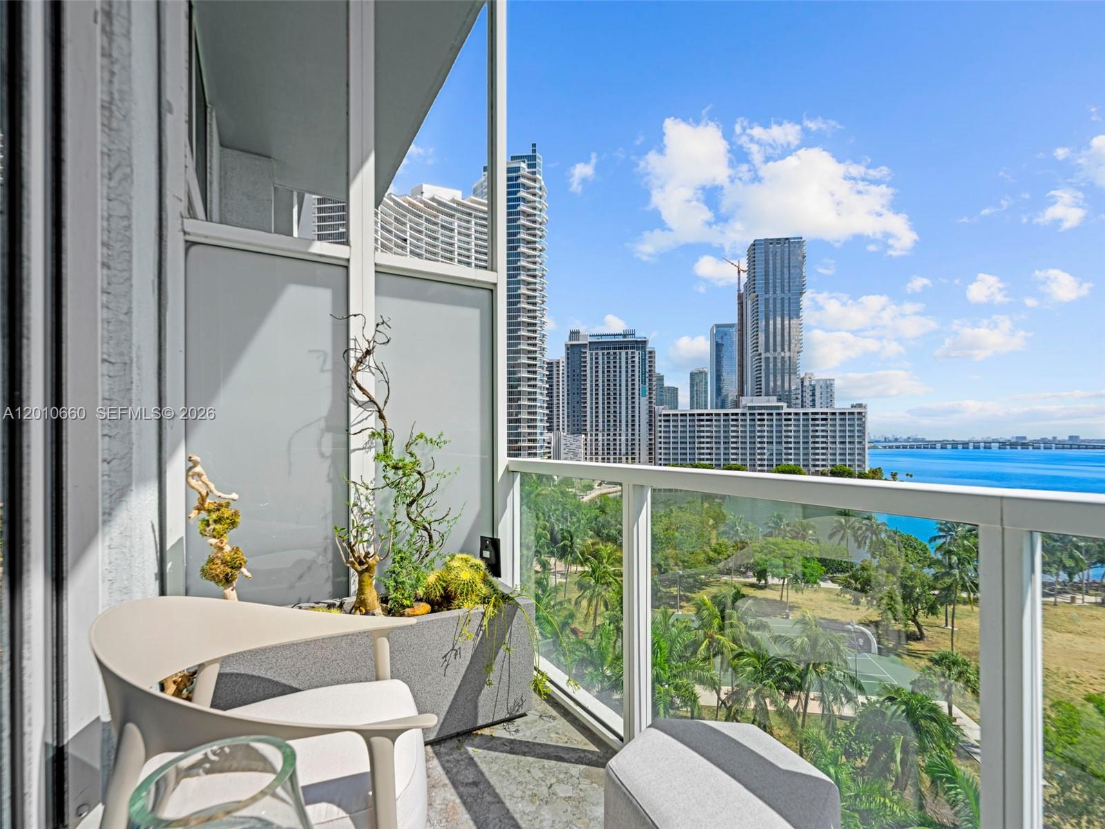 QUANTUM ON THE BAY CONDO - Residential