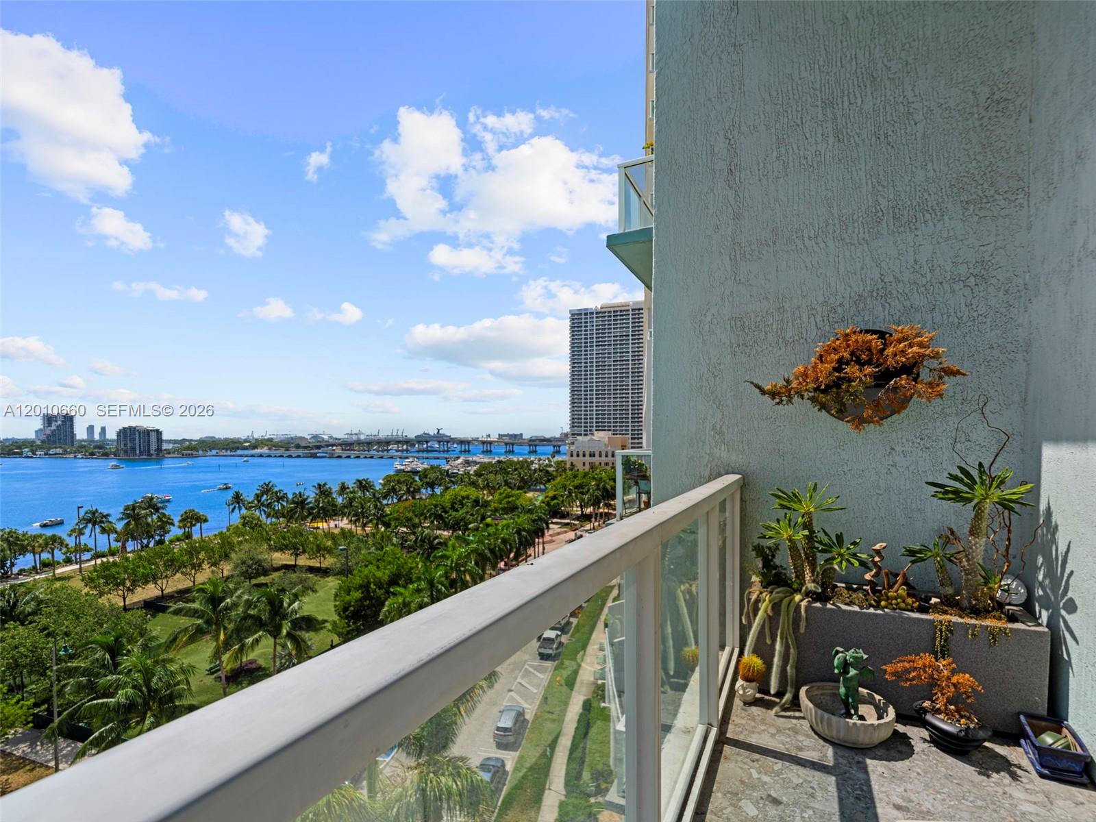 QUANTUM ON THE BAY CONDO - Residential