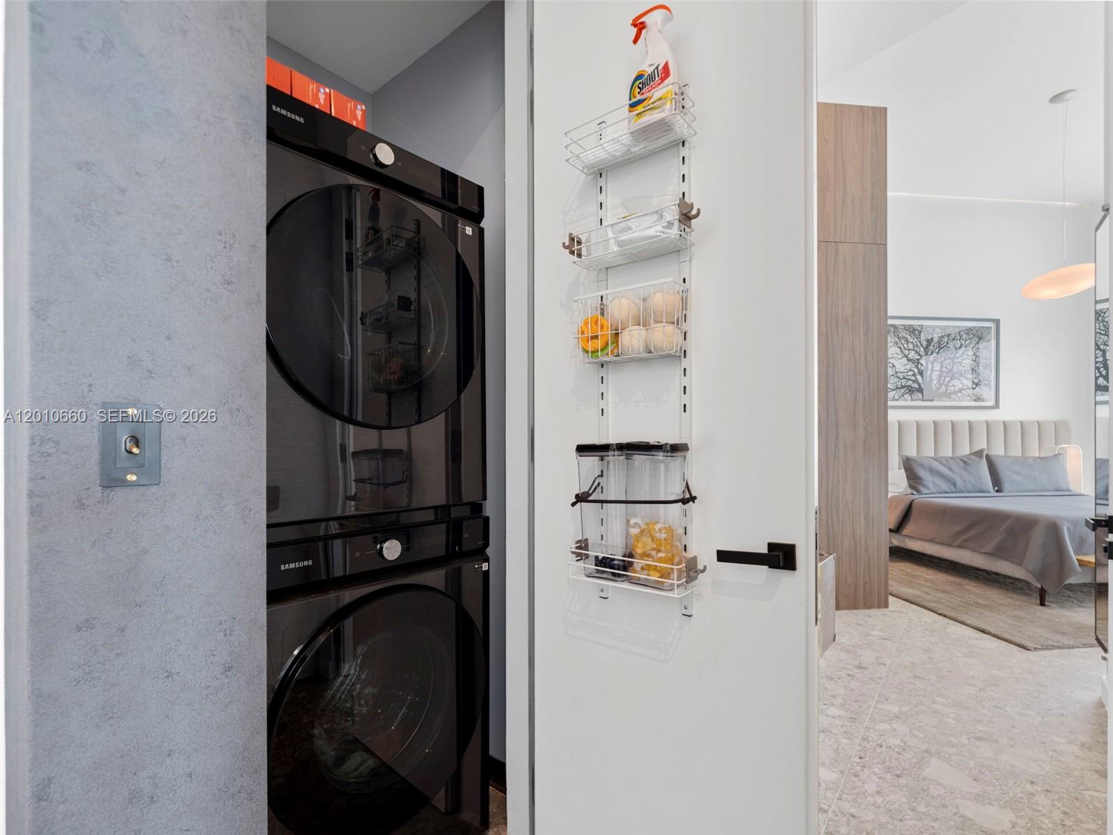 QUANTUM ON THE BAY CONDO - Residential