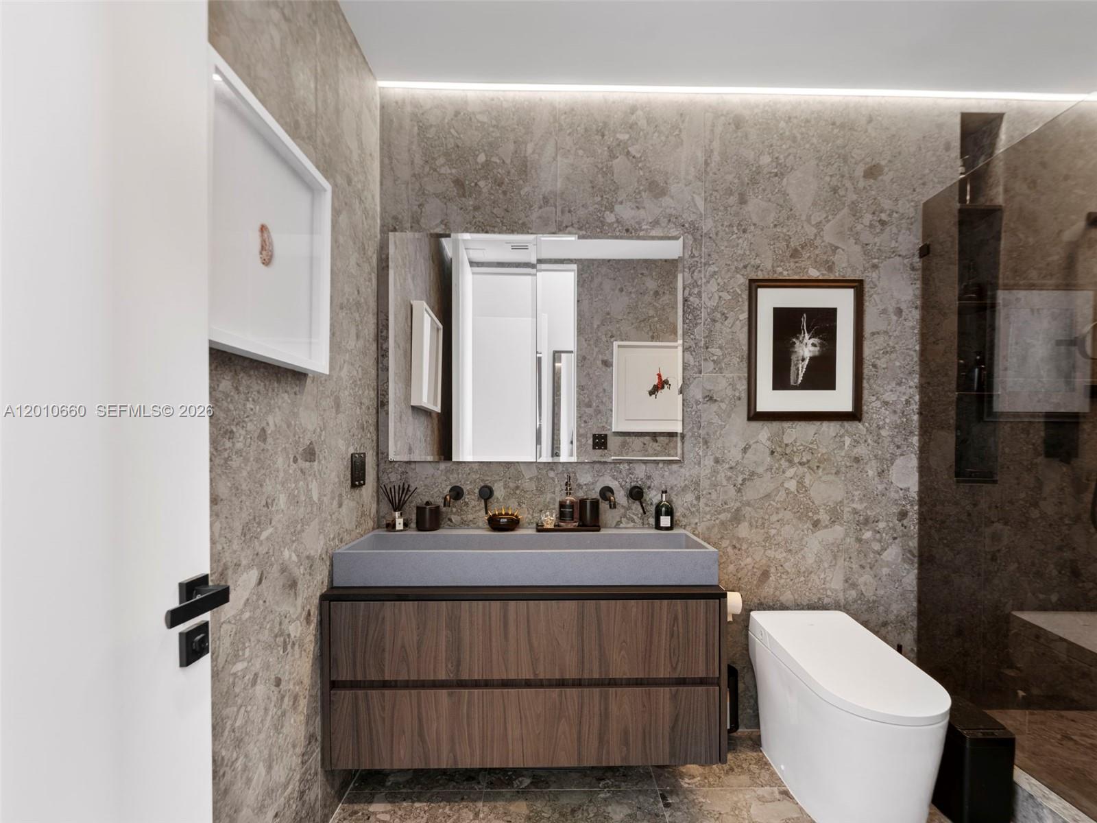 QUANTUM ON THE BAY CONDO - Residential