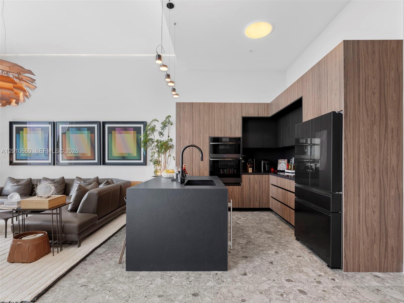 QUANTUM ON THE BAY CONDO - Residential