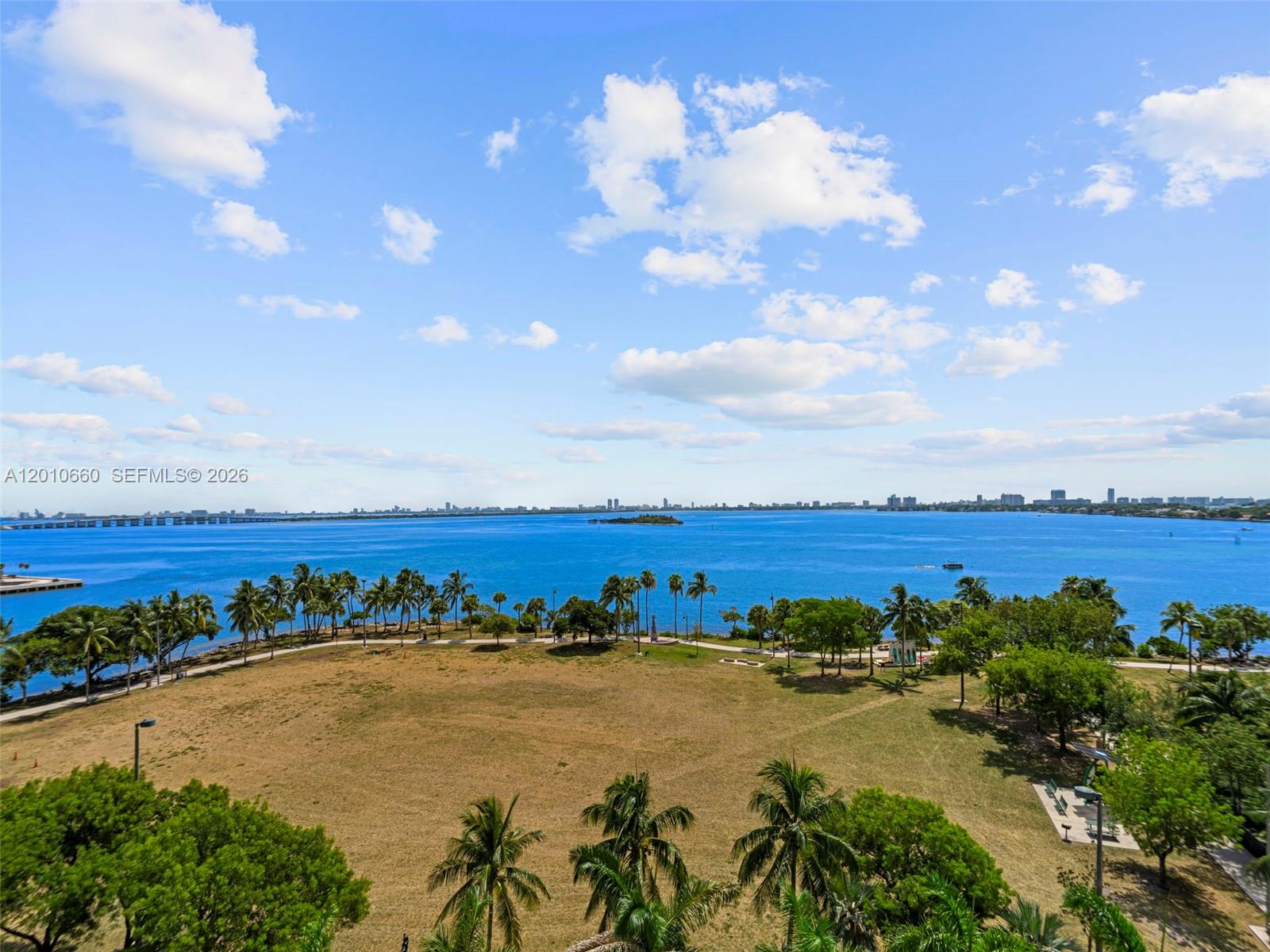 QUANTUM ON THE BAY CONDO - Residential