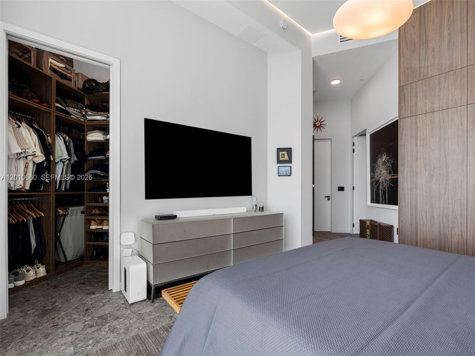 QUANTUM ON THE BAY CONDO - Residential