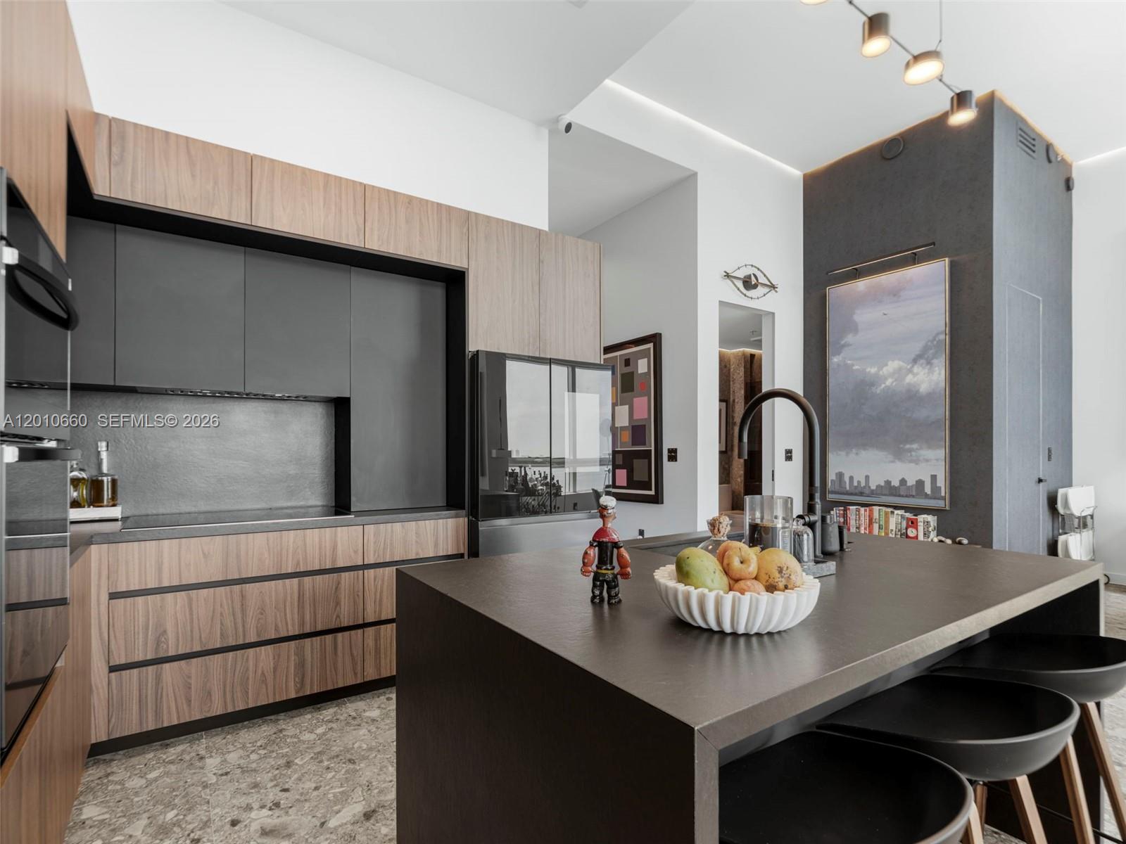 QUANTUM ON THE BAY CONDO - Residential