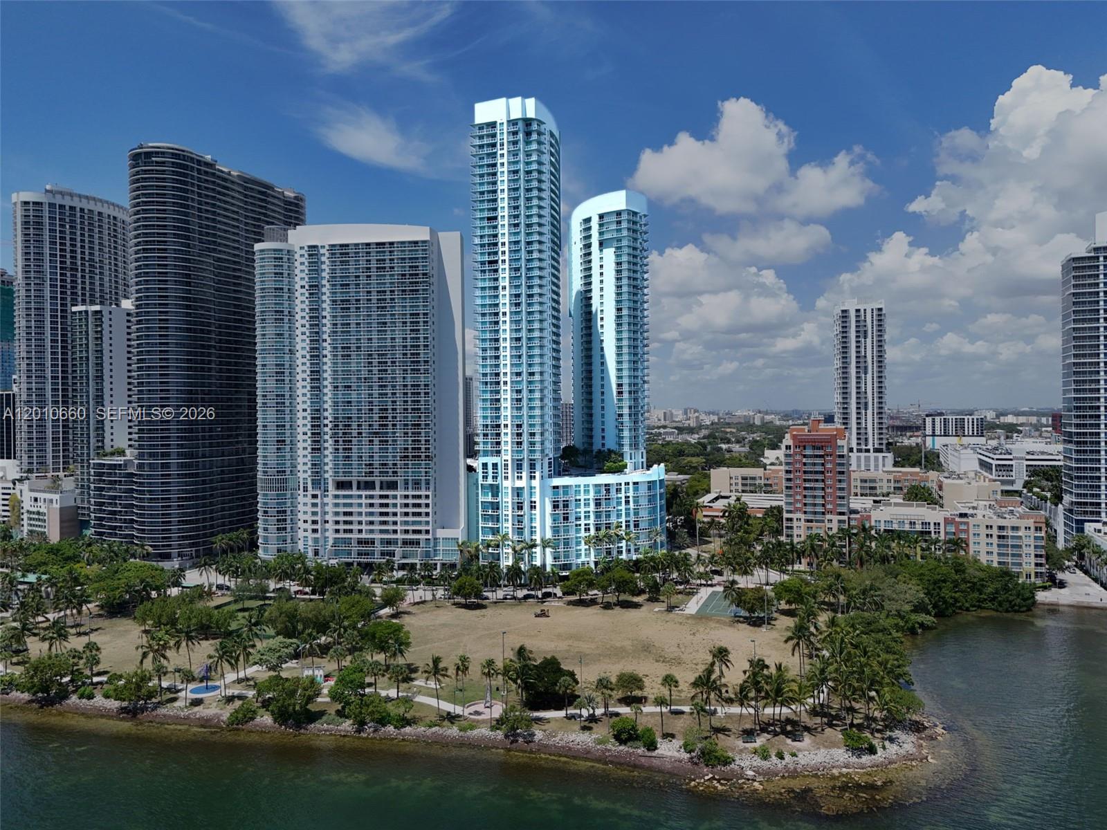 QUANTUM ON THE BAY CONDO - Residential