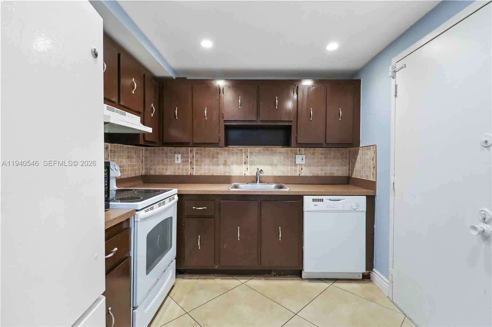 600 Three Islands Blvd 519