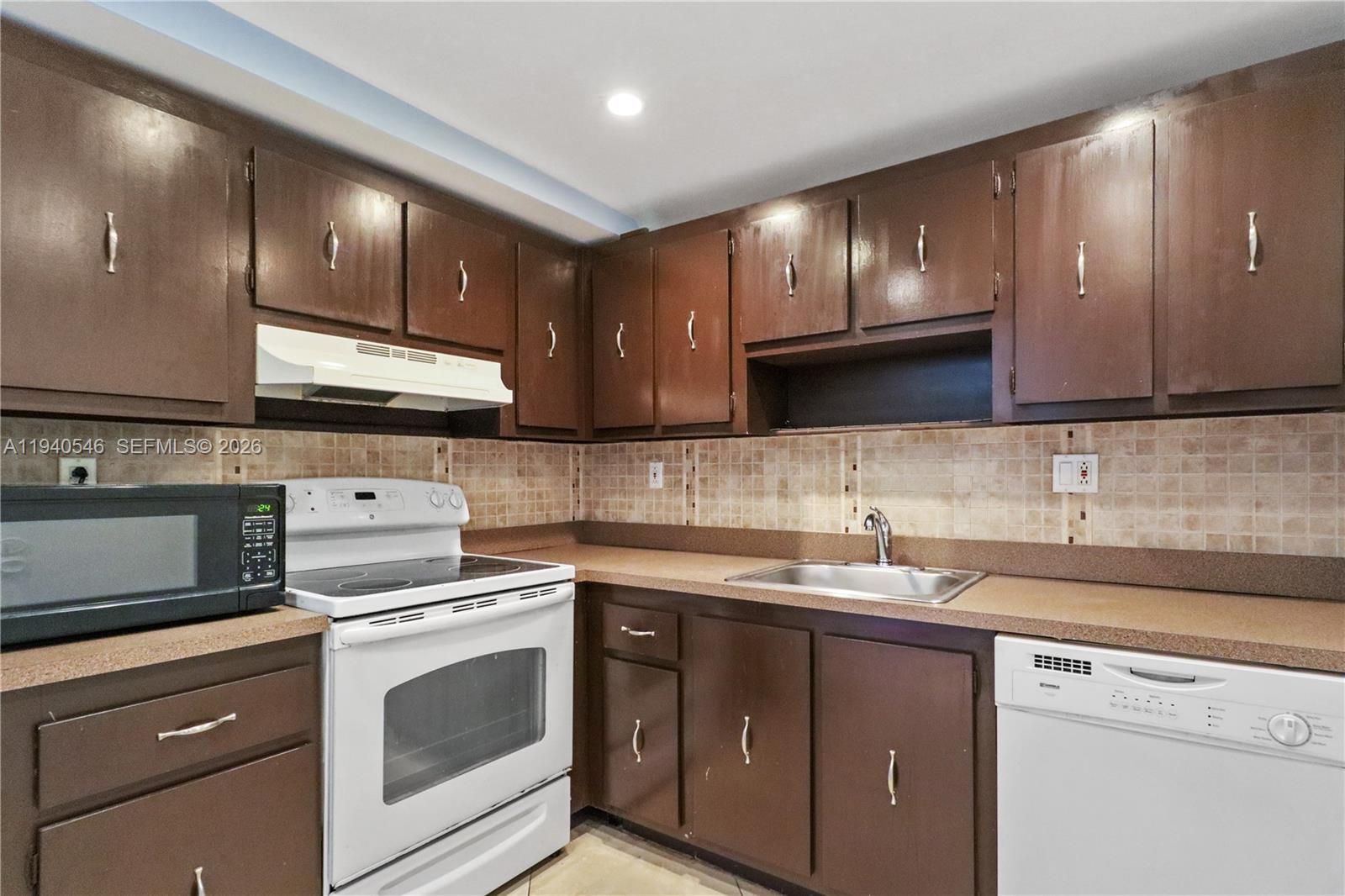 600 Three Islands Blvd 519