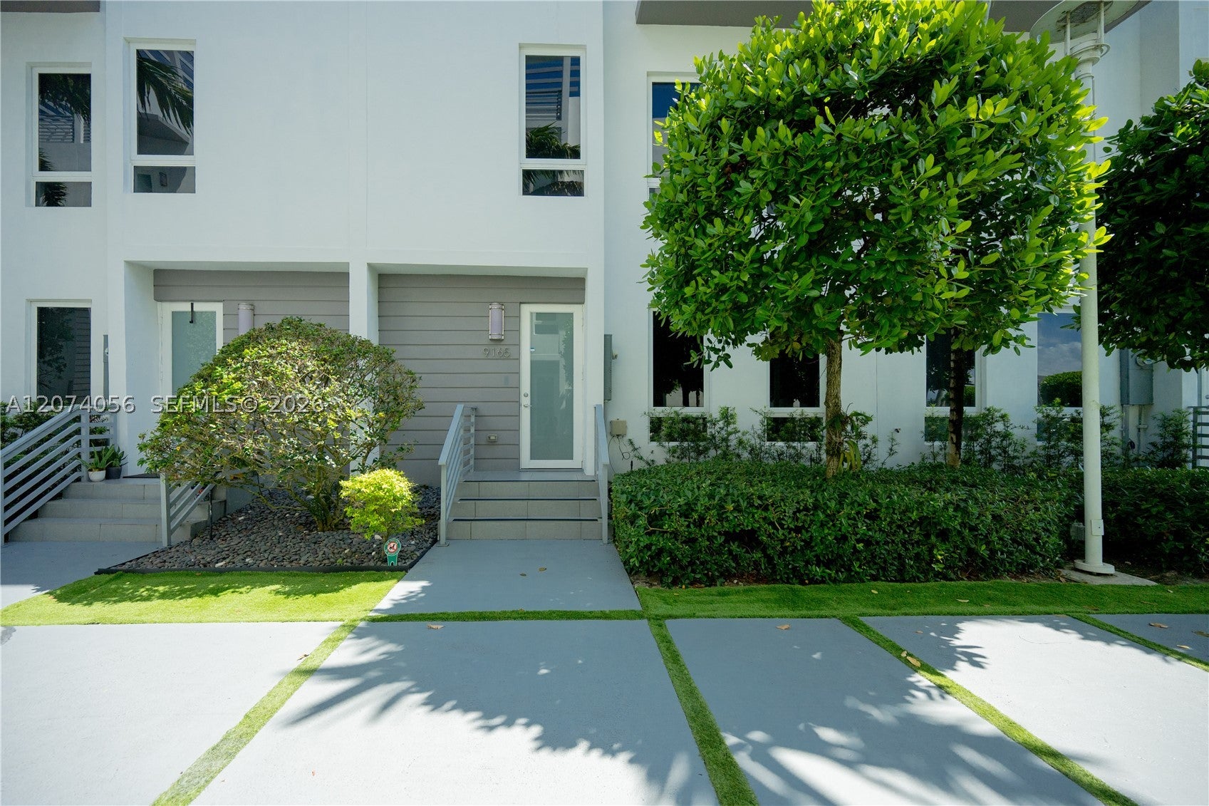 9165 NW 33rd St 9165