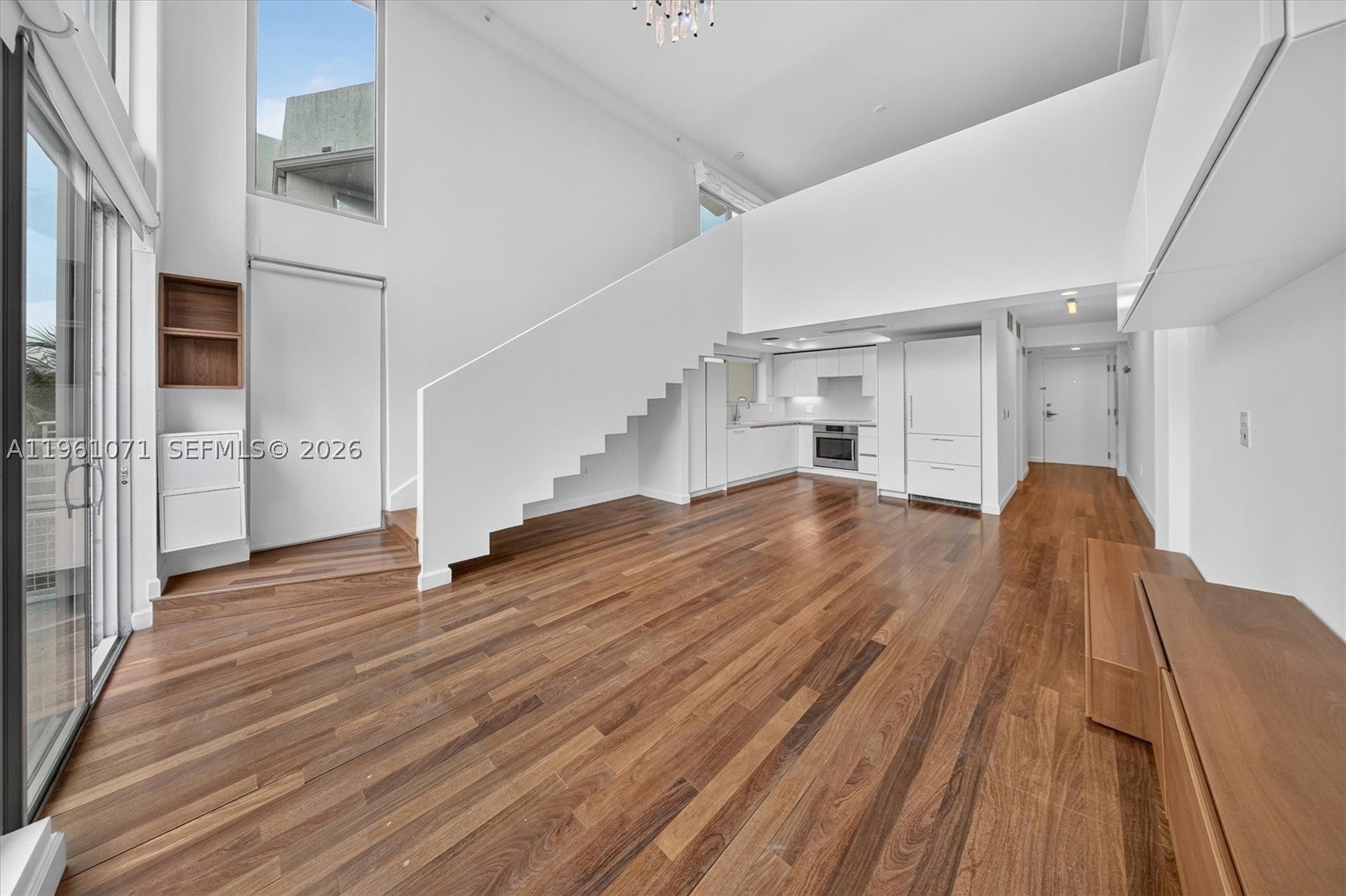 245 Michigan Ave LP-4