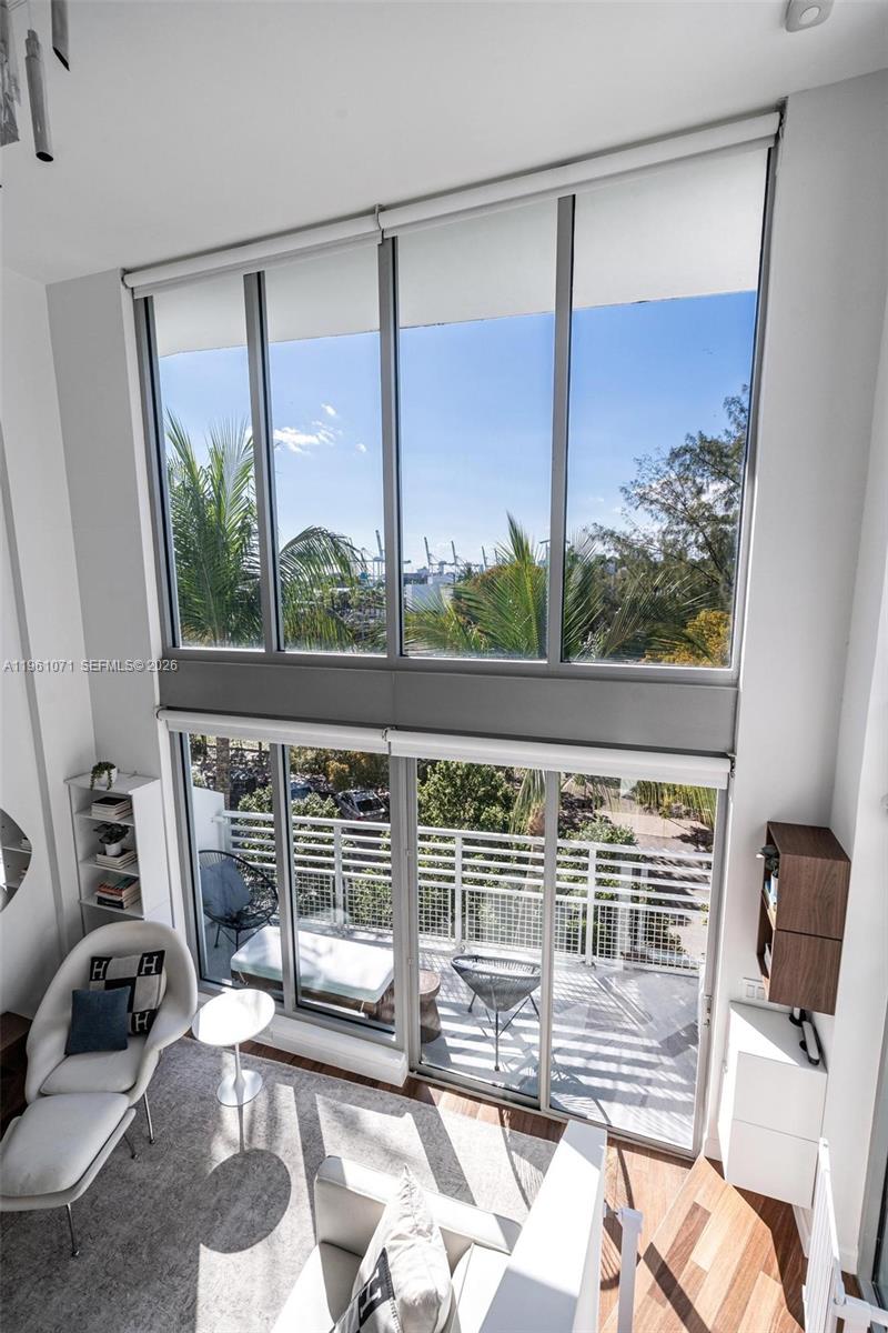 ABSOLUT CONDO - Residential