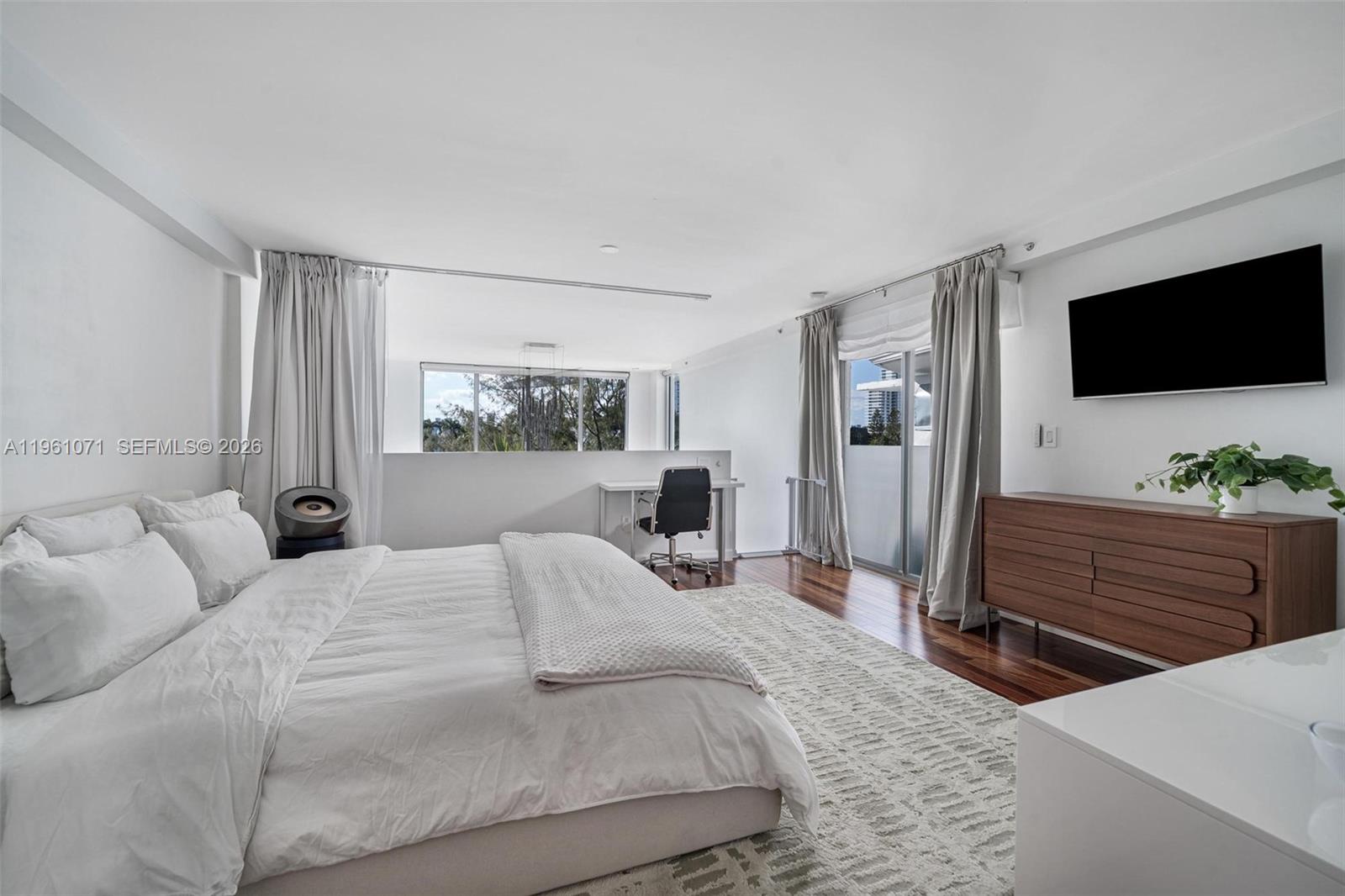 ABSOLUT CONDO - Residential