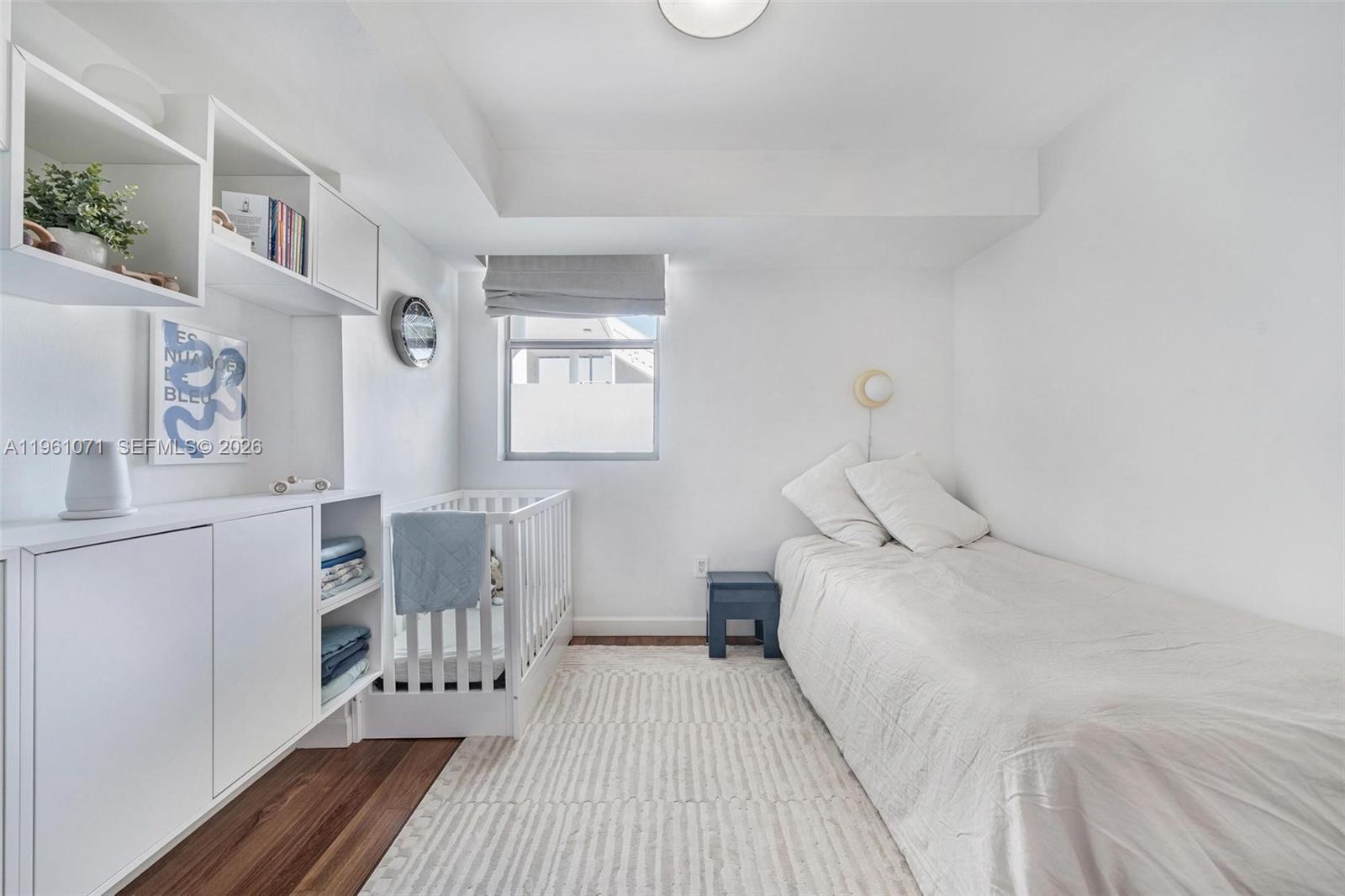 ABSOLUT CONDO - Residential