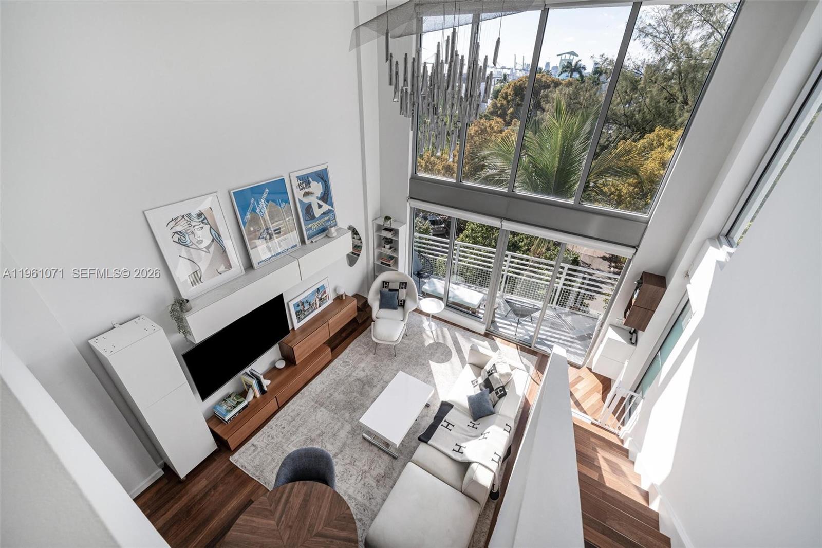 ABSOLUT CONDO - Residential