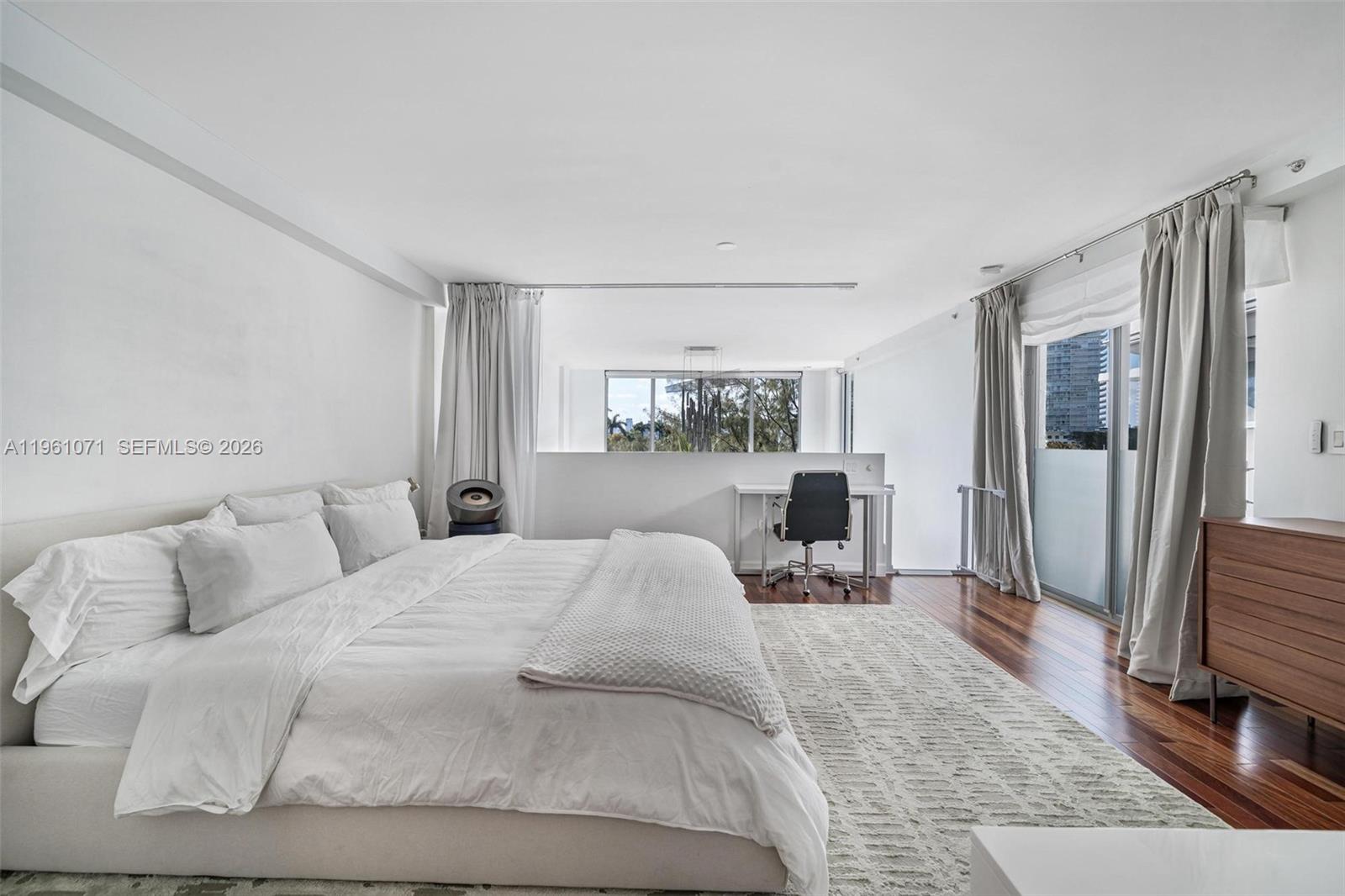 ABSOLUT CONDO - Residential