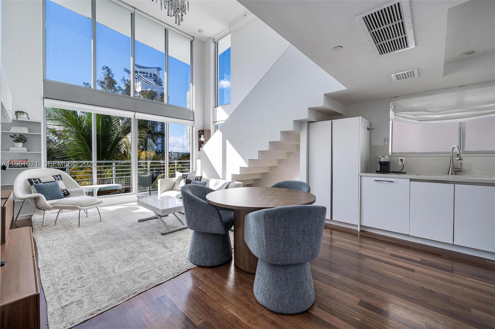 245 Michigan Ave LP-4