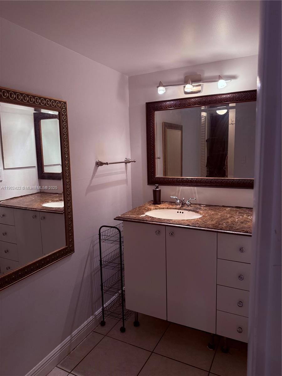 ENSENADA CONDO BLDG E-II - Residential Lease