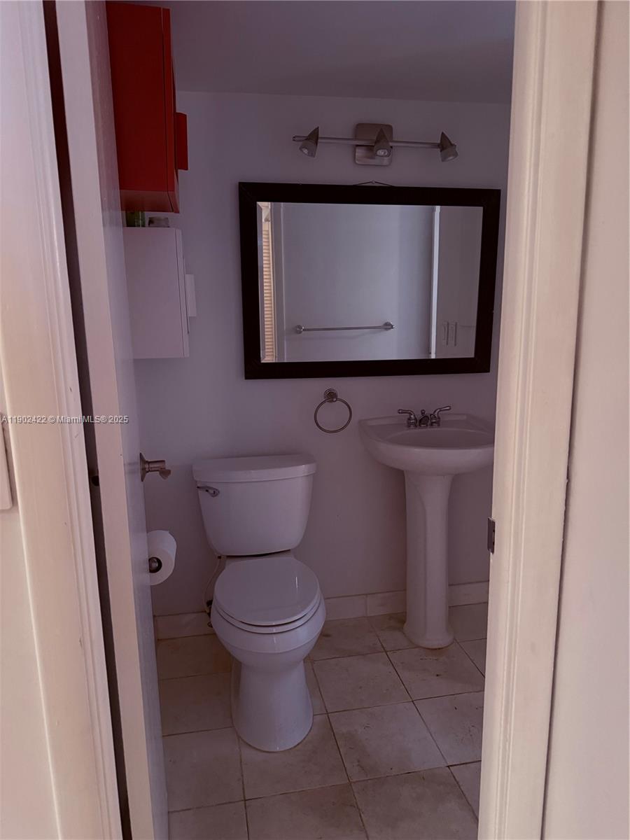 ENSENADA CONDO BLDG E-II - Residential Lease