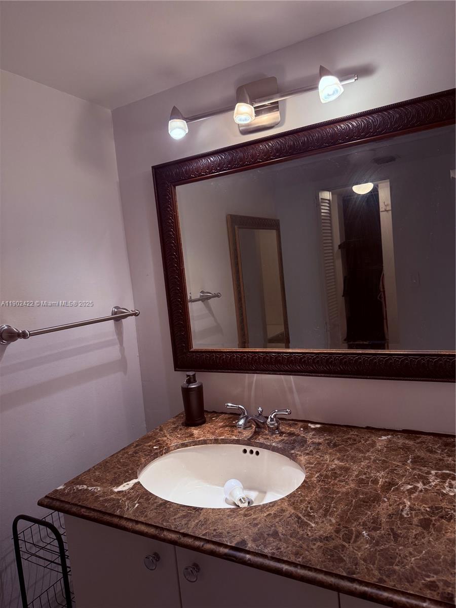 ENSENADA CONDO BLDG E-II - Residential Lease