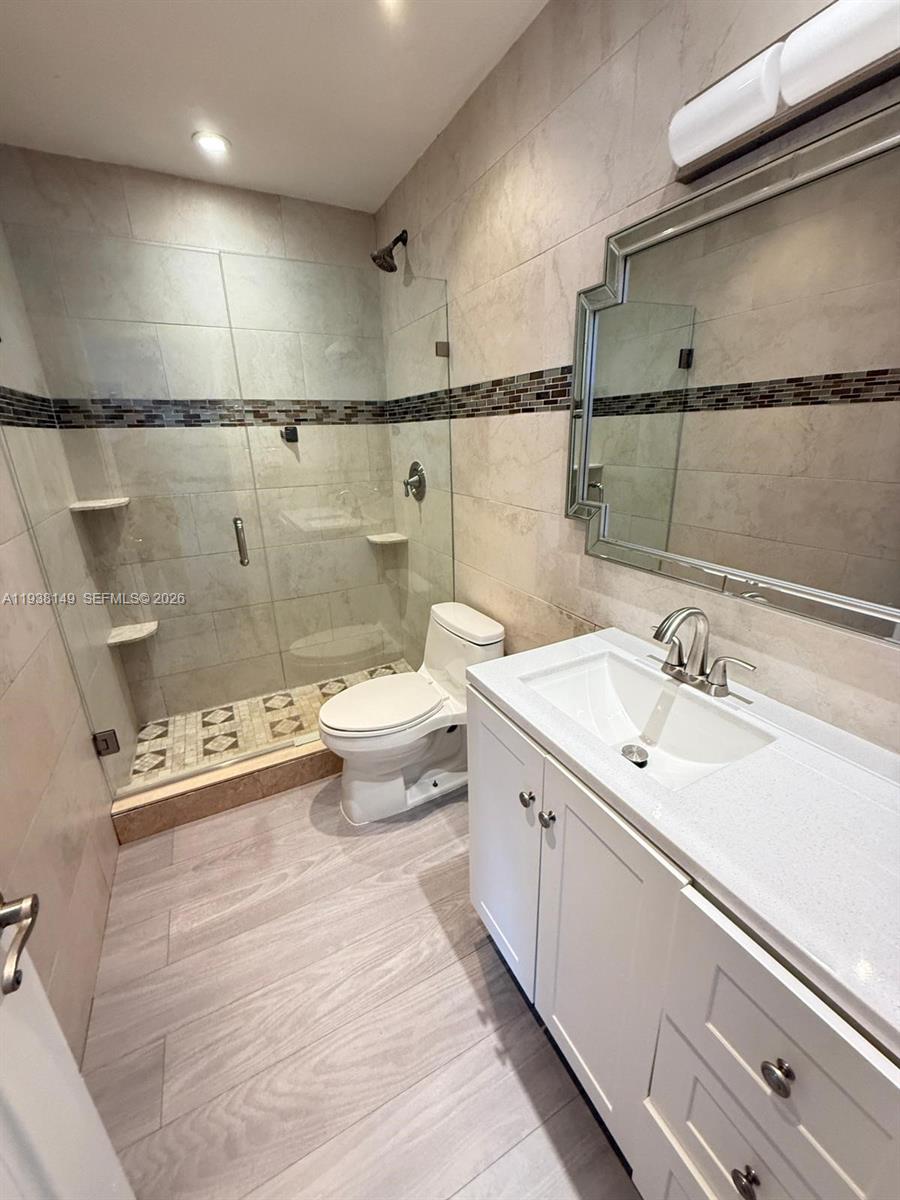 PLAYLAND ISLES - Residential