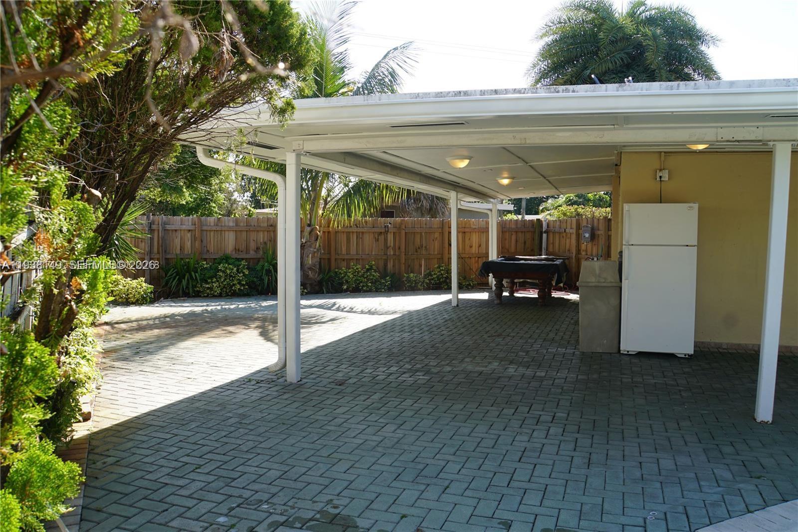 PLAYLAND ISLES - Residential