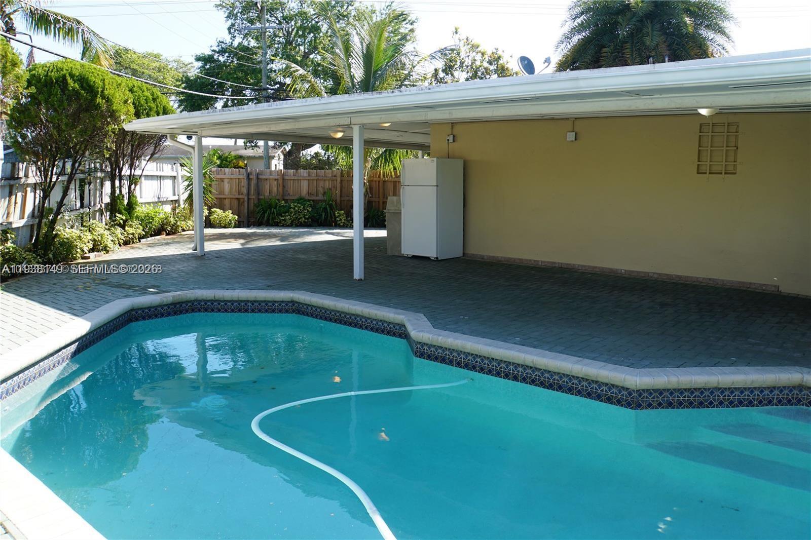 PLAYLAND ISLES - Residential