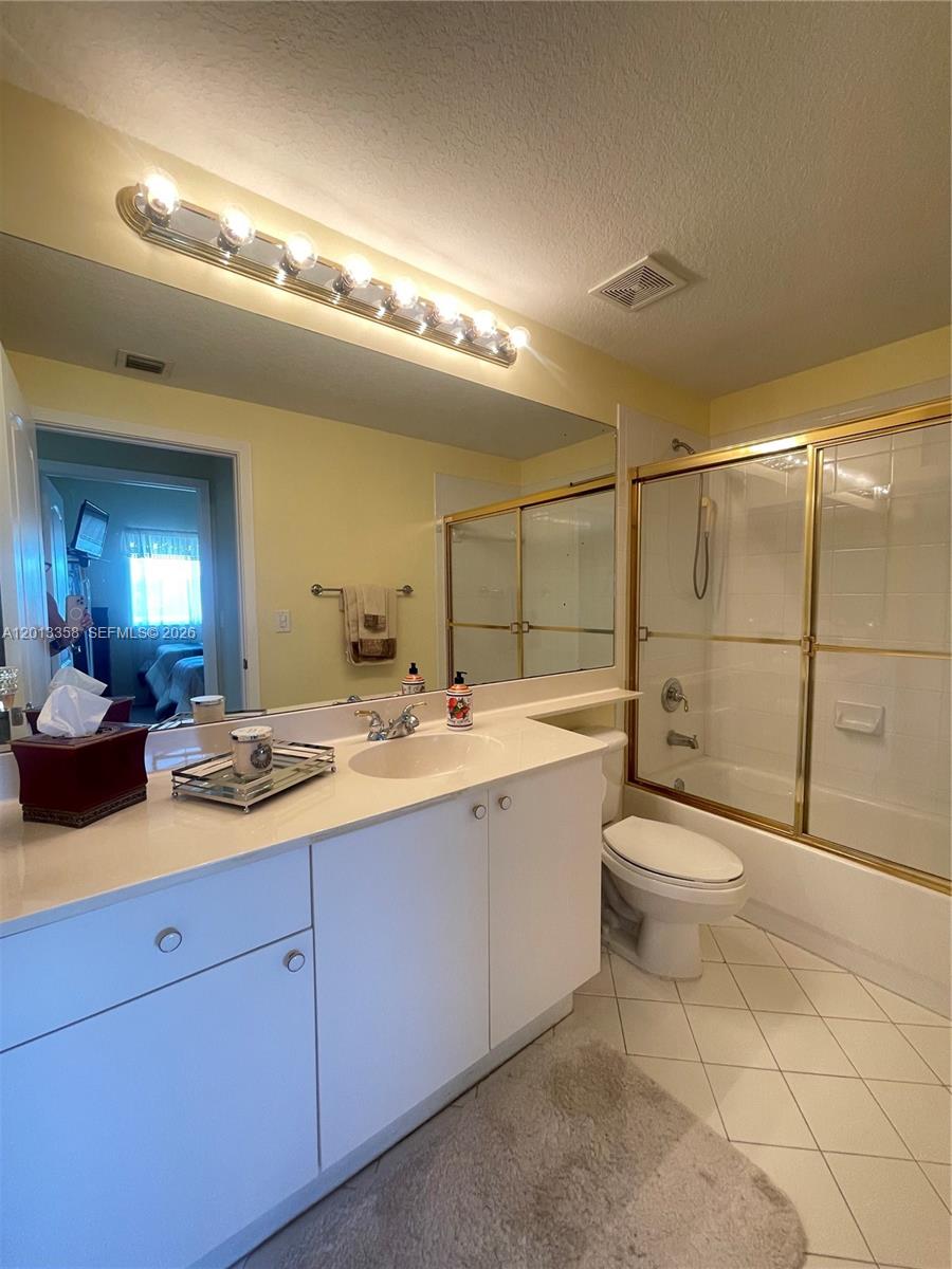 CAPTIVA CONDO D - Residential Lease