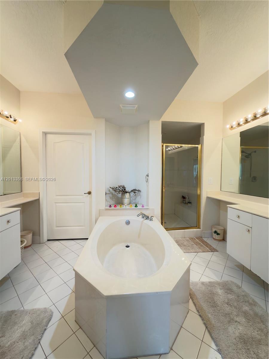 CAPTIVA CONDO D - Residential Lease