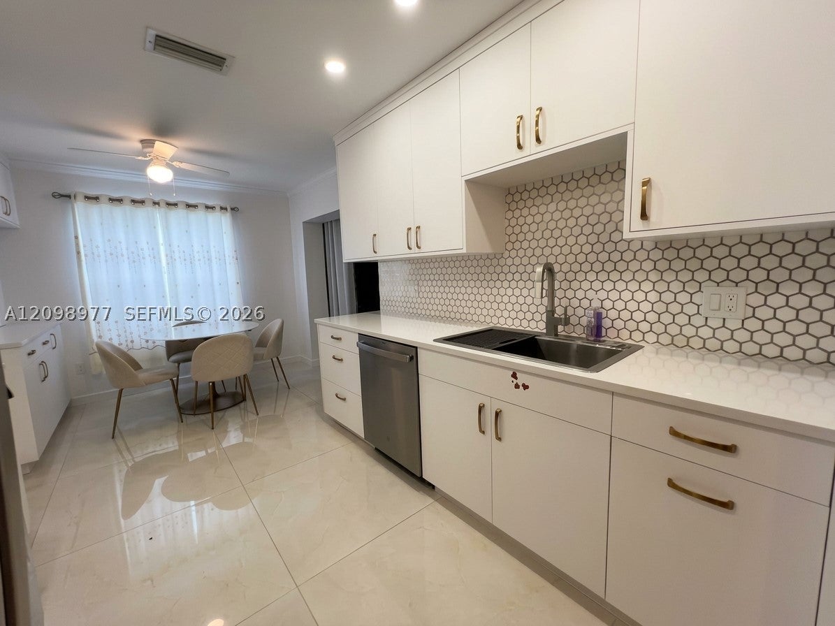9067 SW 1st Rd 9067