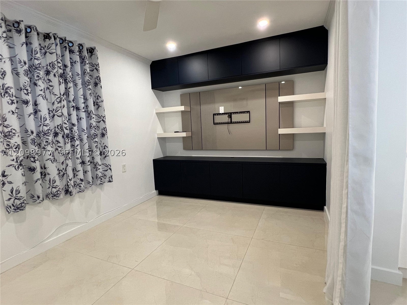 9067 SW 1st Rd 9067