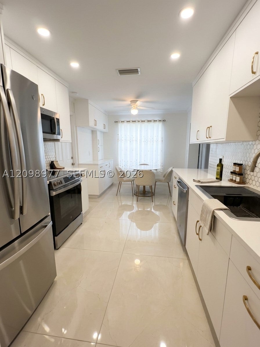 9067 SW 1st Rd 9067